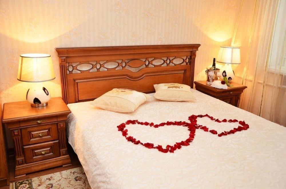 Hotel Lviv Bagian luar foto